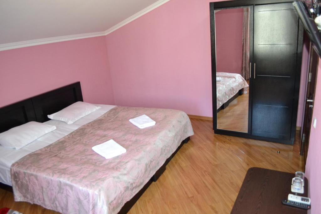 Hotel Isaka Tbilisi Cameră foto